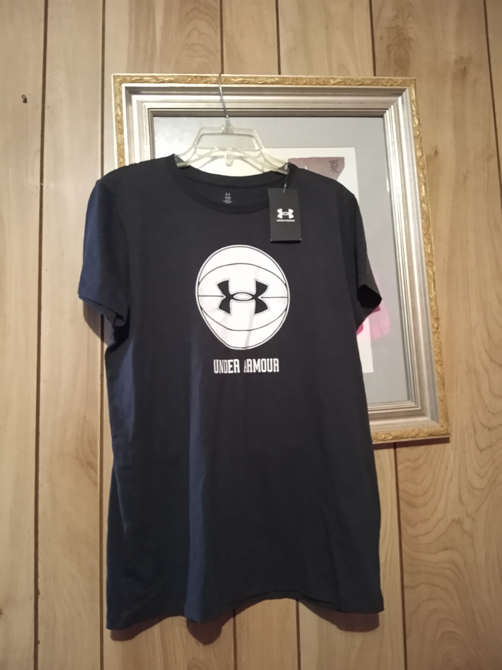 Under Armour Loose Fit Short Sleeve Logo Tee with White Graphic,nwts